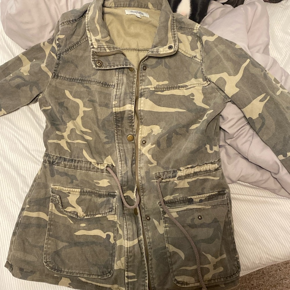 Palm Springs camo jacket with adjustable waist band